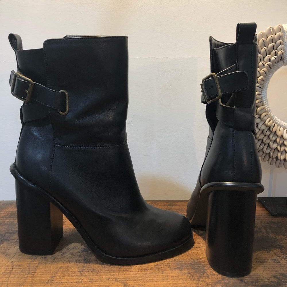 Kelsi Dagger Black Booties
